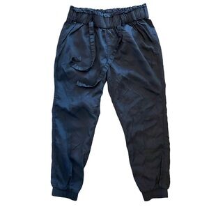Women’s Hollister black high rise paper bag jogger pants